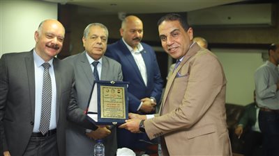 تفاصيل مؤتمر وتكريم التجار والموزعين بغرفة البحيرة.. وهذه أهم التوصيات