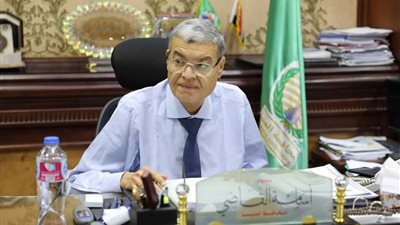 بالمستندات.. إحالة رئيس مركز للنيابة ومجازاة 6 مسئولين بديوان المحافظة