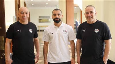 بنيو لوك جديد.. انضمام محمد صلاح لمعسكر منتخب مصر (صور)