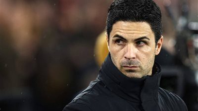 أرسنال يبدأ التحرك نحو أهداف الصيف ومدافع برشلونة الاسم الأول