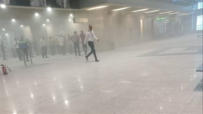 بالصور.. السيطرة على حريق بمبني الركاب رقم 3 بمطار القاهرة الدولي