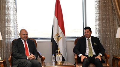 وزير الرياضة يلتقي رئيس نادي 6 أكتوبر لبحث المشروعات المستقبلية