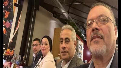 وزير العمل يلتقي مصريين بالخارج في 