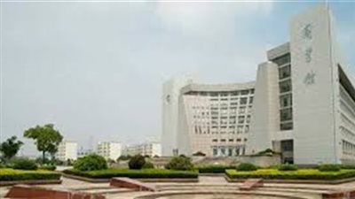 توجيه عاجل من رئيس جامعة السويس بشأن تصحيح الامتحانات 