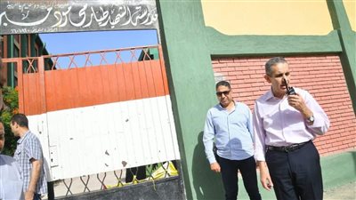 محافظ الغربية يتابع مشروعات الرصف والتطوير وجاهزية لجان الثانوية العامة بكفر الزيات