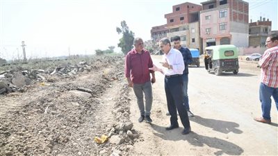 محافظ الغربية يتابع استمرار اعمال الرصف والتطوير بطريق كفور بلشاي بكفر الزيات
