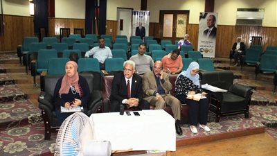 «تعليم القاهرة» تنشر تقرير غرفة عملياتها بشأن أول امتحانات الثانوية العامة (صور)