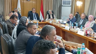 تفاصيل لقاء رئيس مصلحة الضرائب بمسئولى اتحاد الصناعات(صور)