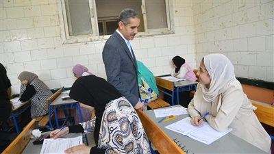 ممحافظ الغربية يتفقد سير امتحانات الثانوية العامة بزفتى