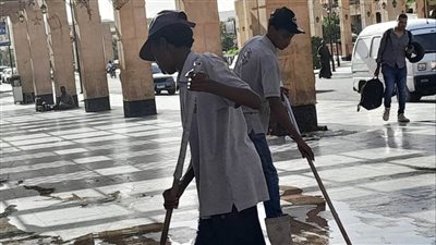 ضمن استعدادات عيد الأضحى المبارك.. إزالة التعديات ورفع الإشغالات فى إدفو وأسوان