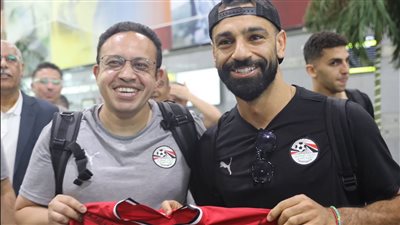 منتخب مصر يحتفل بوصول محمد أبو العلا للمباراة ال١٠٠