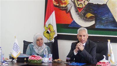 رئيس جامعة المنيا يترأس اجتماع مجلس كلية التربية الفنية