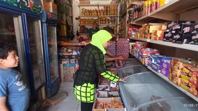 حملات تموينية مستمرة لضبط الأسواق قبل عيد الأضحى بالمنيا 