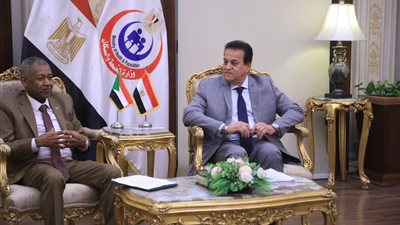 وزير الصحة يستقبل سفير السودان لدى مصر لبحث تعزيز التعاون 