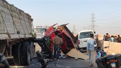 بينهم حالات حرجة.. إصابة 22 عامل في حادث انقلاب سيارة ربع نقل بالمنيا 