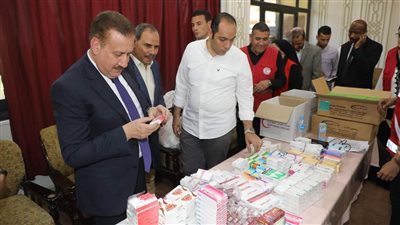 محافظ المنوفية يدشن قافلة علاجية مجانية لعمال منظومة النظافة الصحة