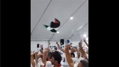 بالفيديو.. الحجاج الإيرانيون يرفعون أعلام فلسطين في يوم عرفة