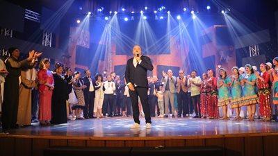  تامر عبدالمنعم يقدم روائع الثمانينات والتسعينات في نوستالجيا 90/80 على مسرح السامر 