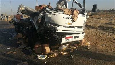 إصابة 5 أشخاص فى حادث انقلاب سيارة بطريق 