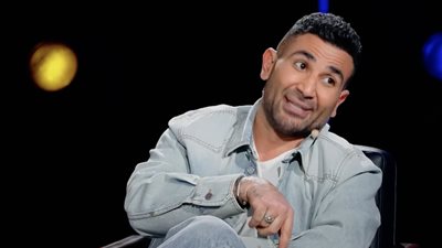 أحمد سعد: ندمان إني لبست الحلق وكنت سعيد بالانتقادات