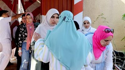 أولياء أمور: مصر امتحان العربى طويل والنحو صعب