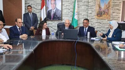 محافظ الجيزة يتفقد سير امتحانات الثانوية العامة في مادة اللغة العربية 