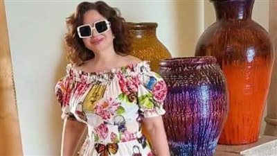 بإطلالة شبابية.. إلهام شاهين تطل على جمهورها من تونس (صور)