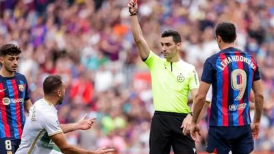 تعرف على الإسباني مونييز حكم مباراة القمة بين الأهلي والزمالك