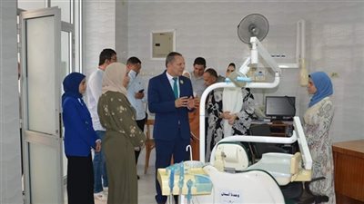 رئيس جامعة دمياط يتفقد حرم كلية التربية