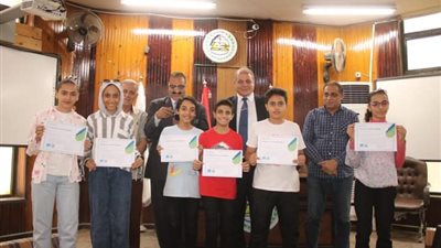 «تعليم بني سويف» تكرم 35 طالبا لحصولهم على الشهادة الدولية بعلوم الحاسب (صور)