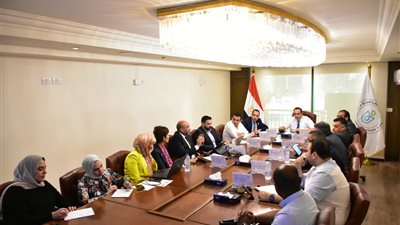 رئيس «الرعاية الصحية» يؤكد أهمية الاستعانة بالخبرات الدولية لتقليل التكاليف 