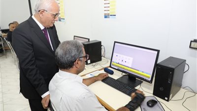 وزير التعليم يتفقد مركز التصحيح الرئيسي الإلكتروني لامتحانات الثانوية العامة الدور الأول