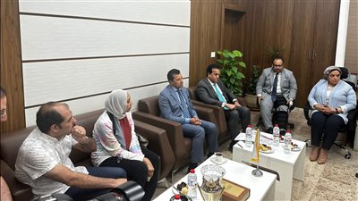  وزيرا الرياضة والصحة يتابعان حالة السباحة شذي نجم