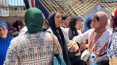 «سؤال غلط».. مفاجأة صادمة في امتحان الفيزياء للثانوية العامة يكشفها الطلاب 