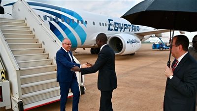 بتكليف رئاسي.. وزير الري في زيارة رسمية لـ جنوب السودان