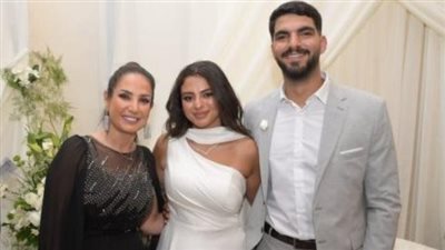 بعد احتفالها بخطوبة ابنتها.. أمل رزق: 