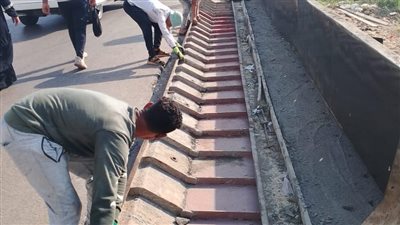 تركيب حواجز «نيوجيرسي» الخرسانية في «مزلقان القاصد حتى كوبري المحلة ».. تفاصيل