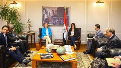 وزيرة التعاون الدولي تبحث مع البنك الدولي والتمويل الدولية الاستفادة من برنامج سوق رأس المال 