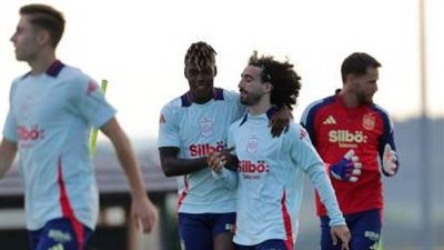 كوكوريلا يحاول إقناع نيكو ويليامز بالانضمام إلى تشيلسي