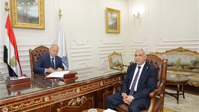 محافظ القاهرة يعتمد جداول مواعيد امتحانات الدور الثاني لصفوف النقل والشهادة الإعدادية 