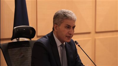 وزير السياحة والآثار يعقد اجتماعًا موسعًا مع قيادات الوزارة والهيئات التابعة 