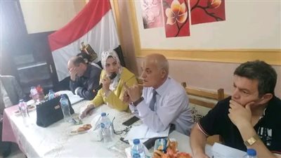 التعليم الفنى يناقش آليات القبول بالصف الأول الثانوى بالتعليم المزدوج بالجيزة