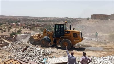 أول يوم للمحافظ الجديد.. حملة ازالة مكبرة «تغربل» أسوان 