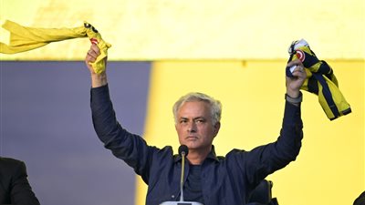 مورينيو يخطط لإنقاذ مسيرة منبوذ برشلونة بضمه لفنربخشة التركي