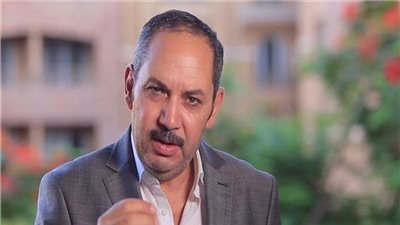 كمال أبو رية يحصد جائزة الإبداع والتميز بمهرجان همسة للاداب والفنون 