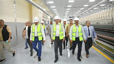 تفاصيل جولة وزير قطاع الأعمال العام ومحافظ الغربية بمصانع 