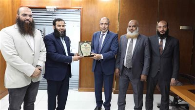 محافظ المنيا يستقبل وفد حزب النور للتهنئة بتولي مهام عمله الجديد