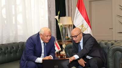 وزير التعليم يلتقى بمحافظ الوادي الجديد للتعرف على التحديات التي تواجه المنظومة التعليمية