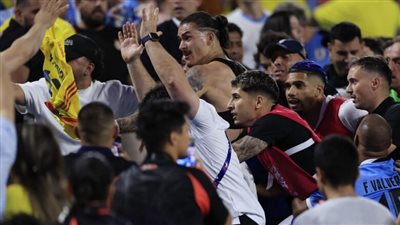 مهاجم منتخب أوروجواي يتعرض للضرب بعد نصف نهائي كوبا أمريكا 2024