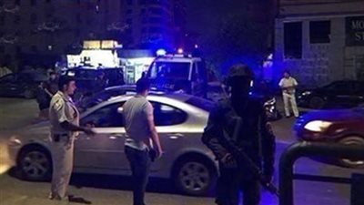 القيامة قربت.. شاب يلقن والدته وشقيقته علقة ساخنة فى أسوان